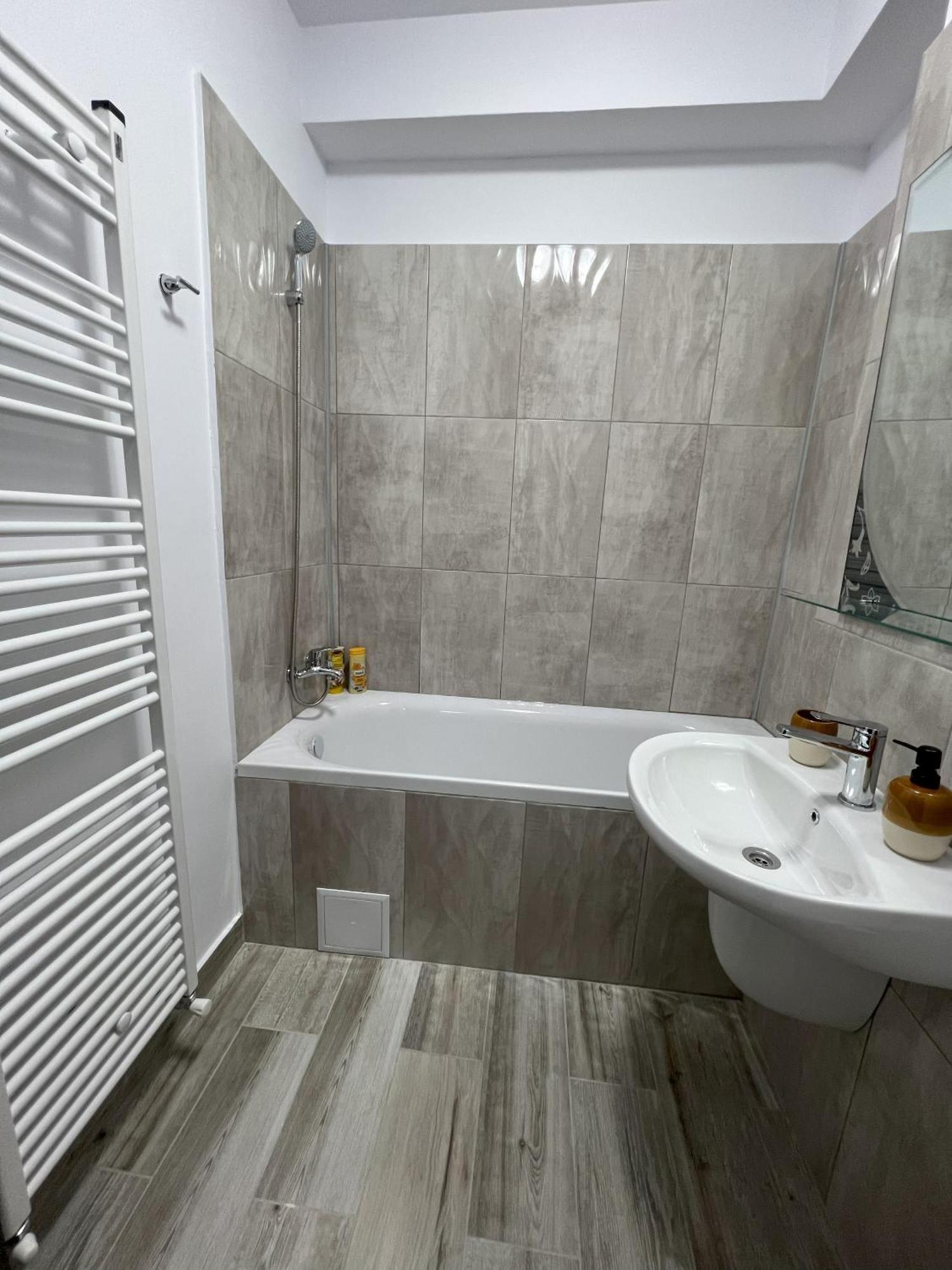 Refined Studio Haven At Exigent Plaza - 08 Bukarest Eksteriør billede